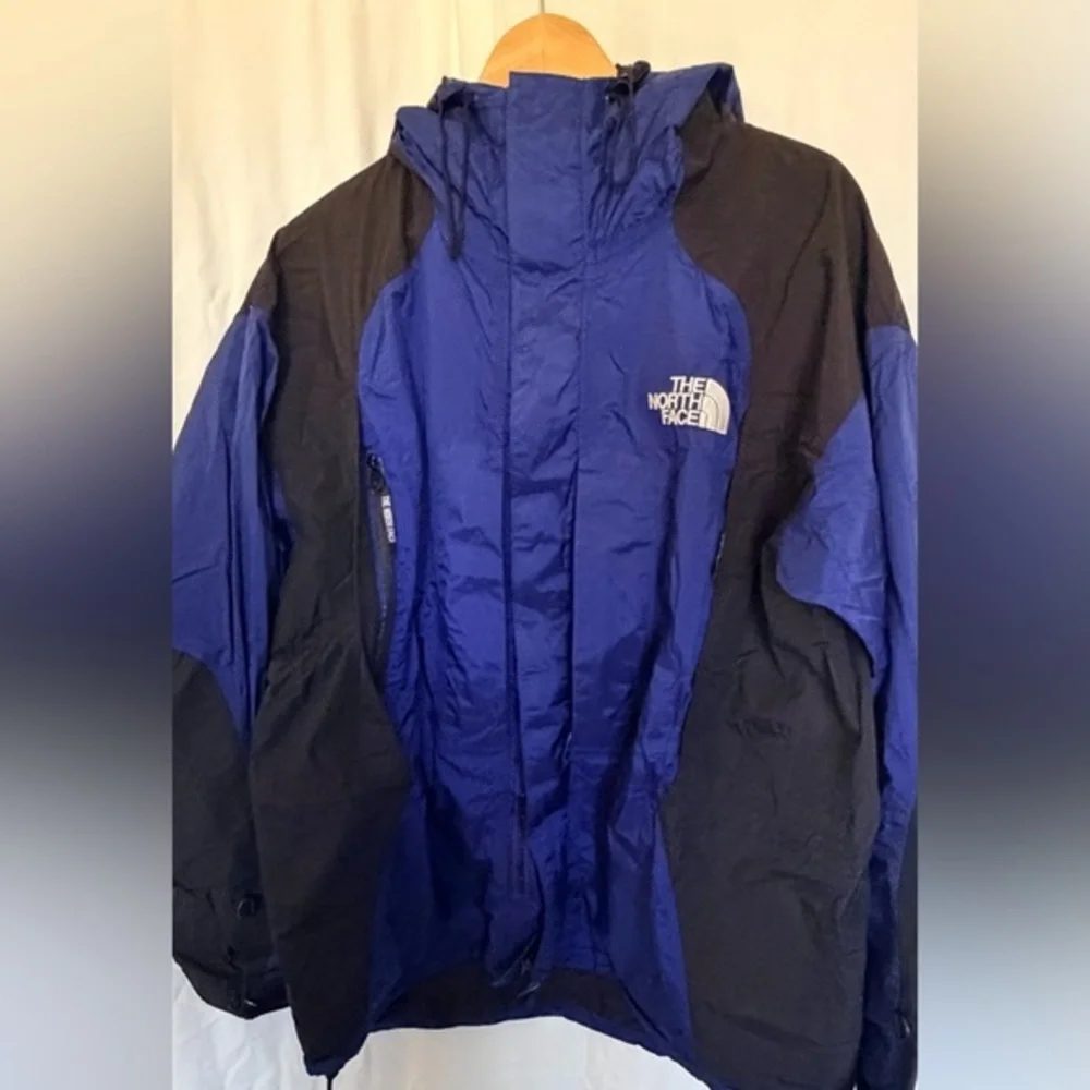 The North Face Men's Deep Blue Jacket